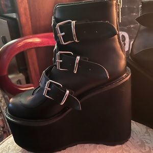 Demonia Black Matte Low Trinity Boots Goth Punk Size 7 Like New!